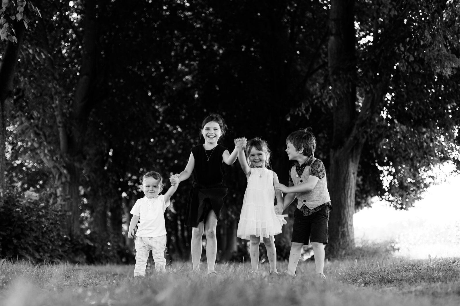 Baptême catholique Robin  - Reportage évènementiel photographie, création de souvenirs par Anne Leichtnam